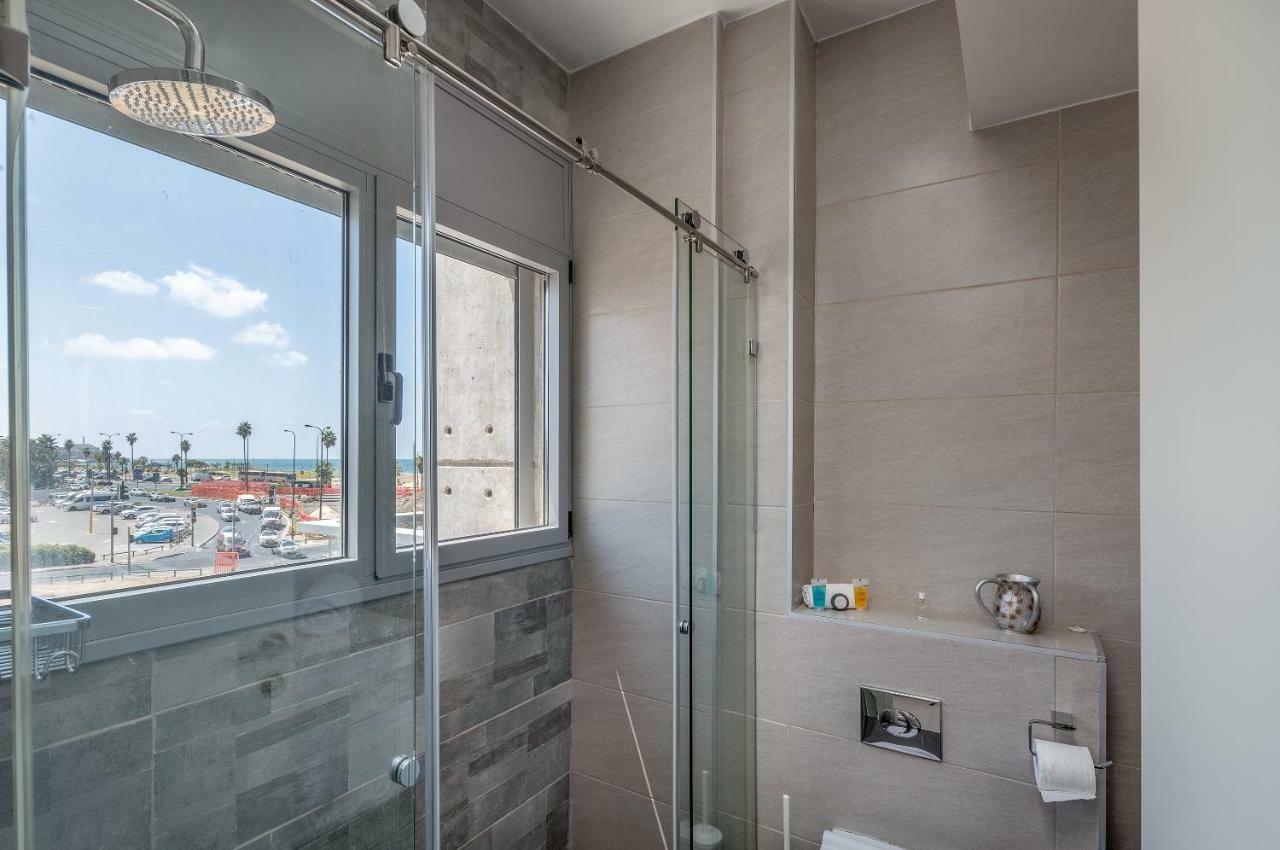 תל אביב Beautiful Sunny 3 Bedrooms In Font Of The Beach מראה חיצוני תמונה
